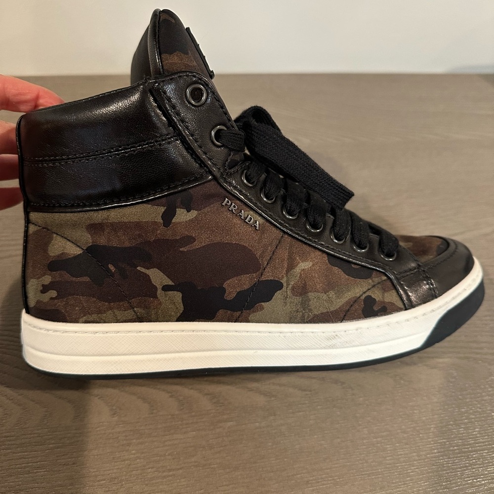 Women’s Prada Hightop Leather Camo Shoes size 7.5